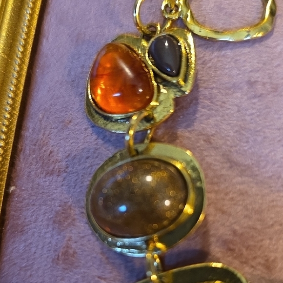 Gold-toned Faux-Stone Bracelet NWT - Picture 3 of 6